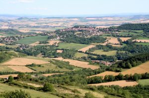 Auf dem Plateau de Gergovie in der Auvergne finden sich nicht nur zahlreiche Sehenswürdigkeiten. Hier kann man auch nach Herzenslust in abwechslungsreicher Umgebung Wandern. (#3)