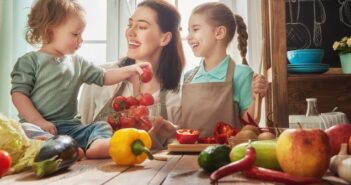 Hilfreiche Tipps: So spart man Zeit beim Kochen für die ganze Familie