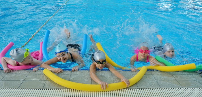 Schwimmkurs für Kinder: So lernen Babys & Kids schwimmen