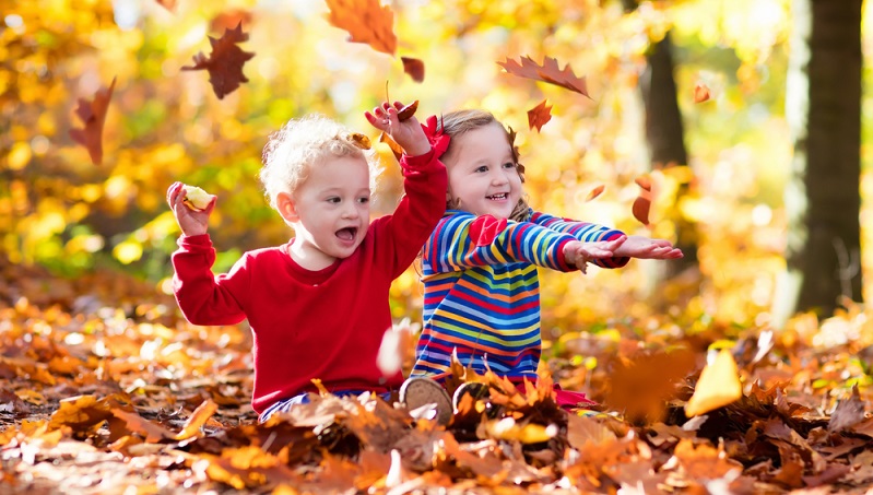 Schlechtes Wetter gibt es nicht, wenn man die richtige Kleidung trägt. ( Foto: Shutterstock-FamVield)