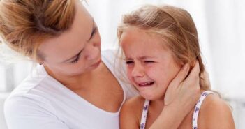 Schmerzen und Wehwehchen: Angepasste Schmerzbehandlung bei Kindern ( Foto: Shutterstock- Ilike _)