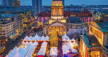 Öffnungszeiten und Eintrittspreise: Die wichtigsten Weihnachtsmärkte in (Foto: AdobeStock 125319947 sborisov)